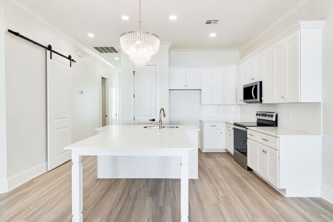 Building Photo - New Construction Upscale Single Story Townhome in Gated Community