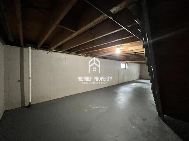 Building Photo - 2518 Rigsby Dr