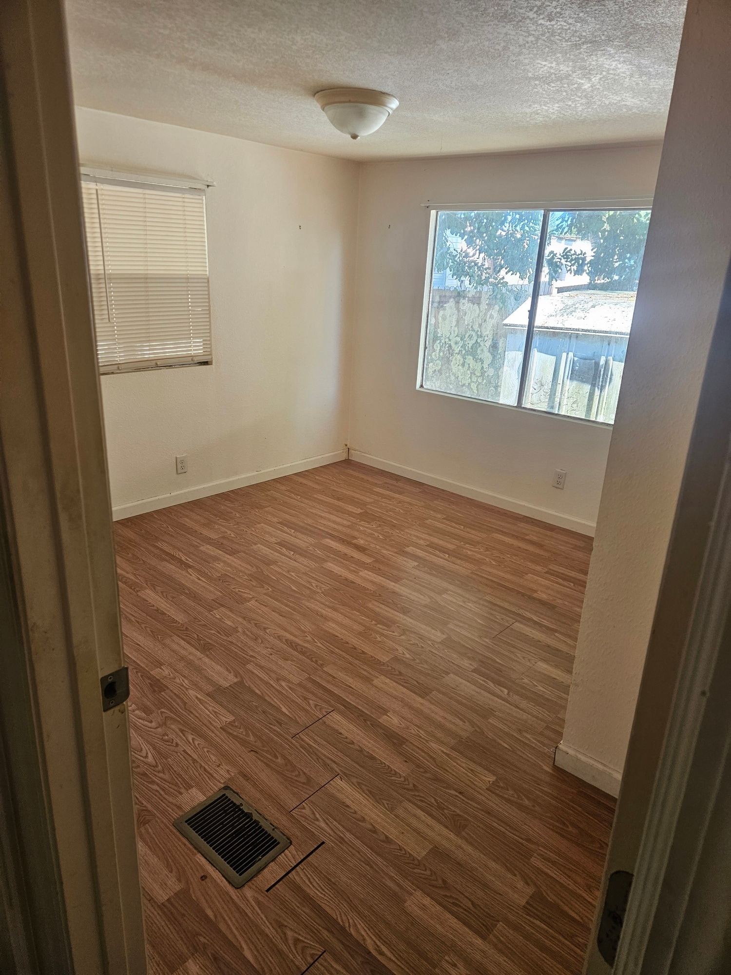 Building Photo - 13530 SW 7th Pl