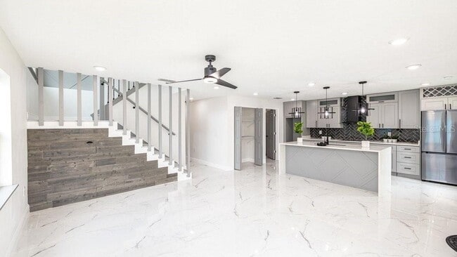 Building Photo - 1414 E Harding St