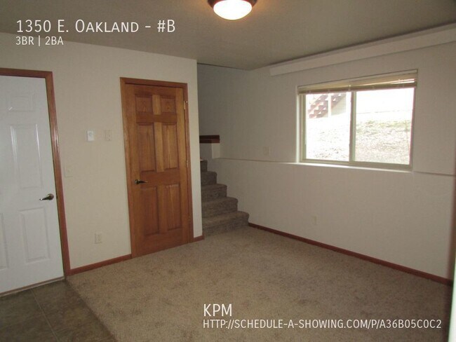 Building Photo - 1350 E. Oakland-#B