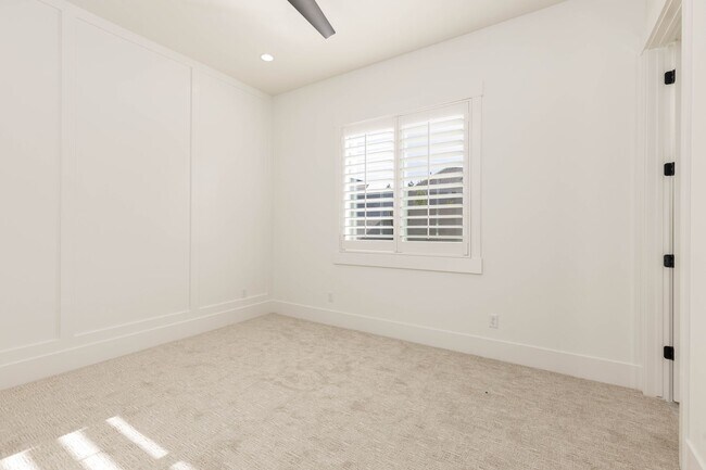 Building Photo - Beautiful 5 bed 4 bath home in Desert Cany...