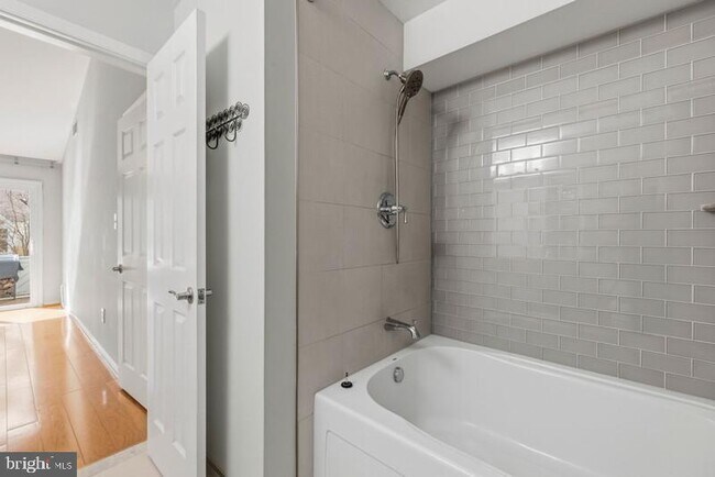 Building Photo - 1473 Church Hill Pl