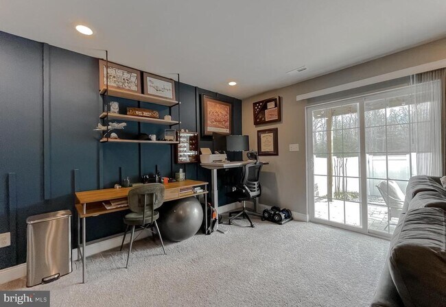 Building Photo - 23810 Myrtle Glen Way