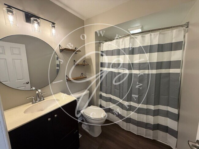 Building Photo - "Charming 3-Bedroom Perrysburg Home with 3 Baths and a Finished Basement!"