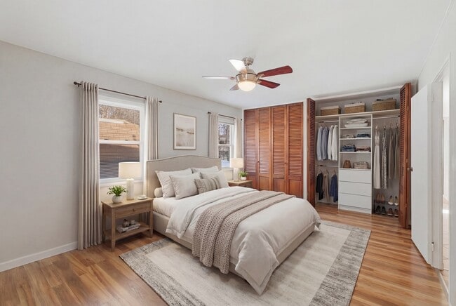 Building Photo - 5611 S Quincy St