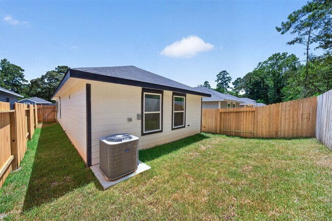 Building Photo - 11927 Detar Ct