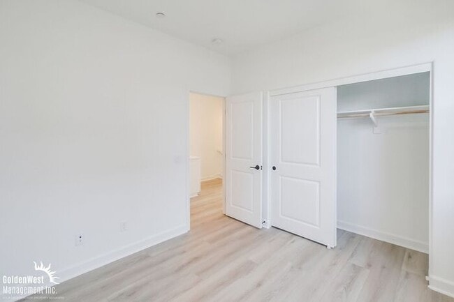 Building Photo - Brand New Build 3Bdm 2.5Ba Home in the Hil...
