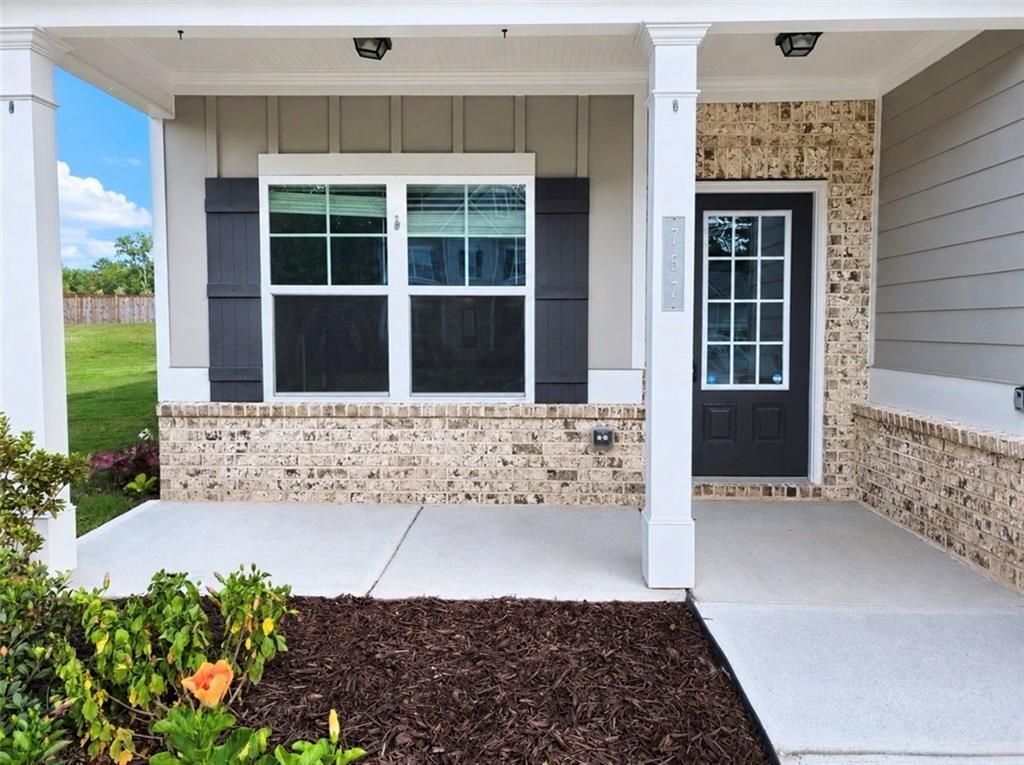 Building Photo - 757 Laurel Cove