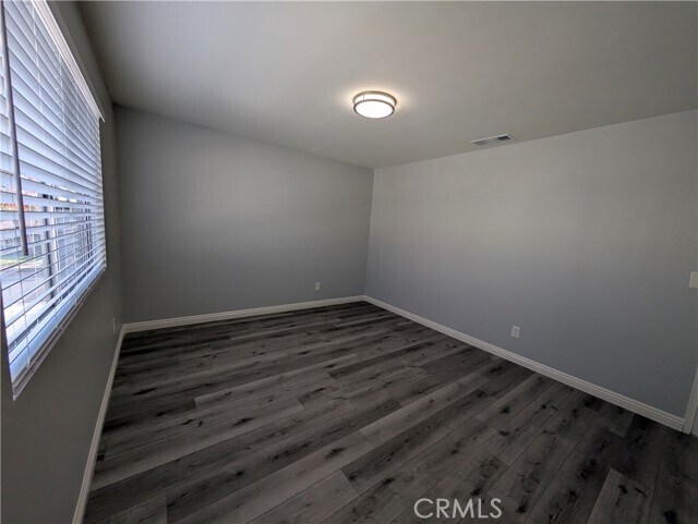 Building Photo - 527 E Colorado Blvd