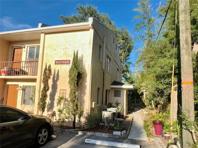 Building Photo - 630 Pavare Ct