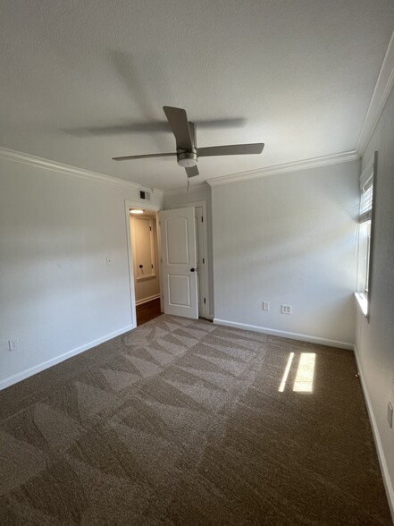 bed 2 upstairs - 114 Orleans Oak Ln