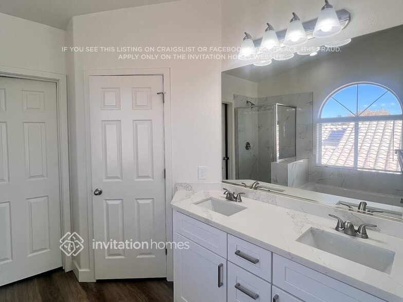 Building Photo - 7685 Morning Lake Dr