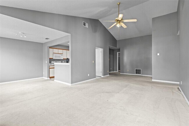 Building Photo - 5273 Tunbridge Wells Ln