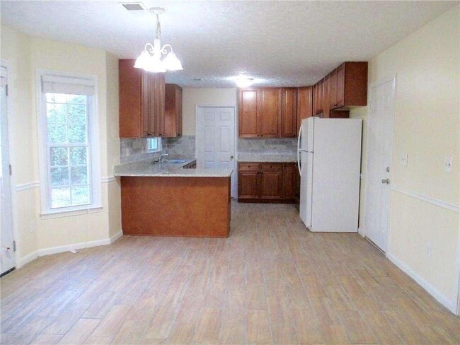 Building Photo - 3040 Oak Meadow Dr