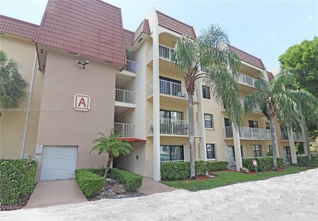 Building Photo - 9301 SW 92nd Ave