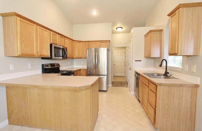 Building Photo - 705 Spruce Creek Dr