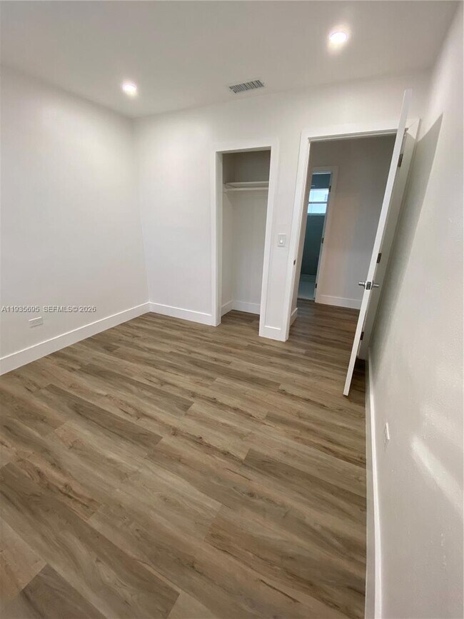 Building Photo - 6829 NW 12th St