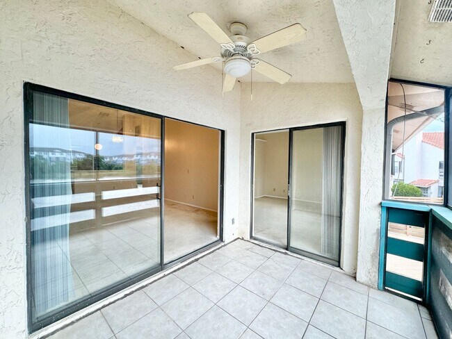 Building Photo - Winterset Condo
