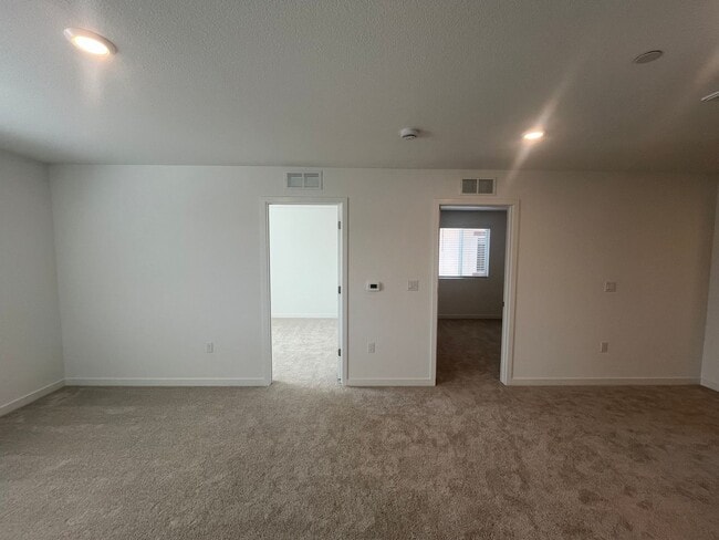 Building Photo - 12663 Ironbow Wy