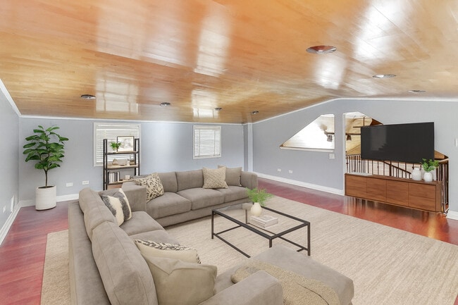 Building Photo - 1532 N Greenview Ave