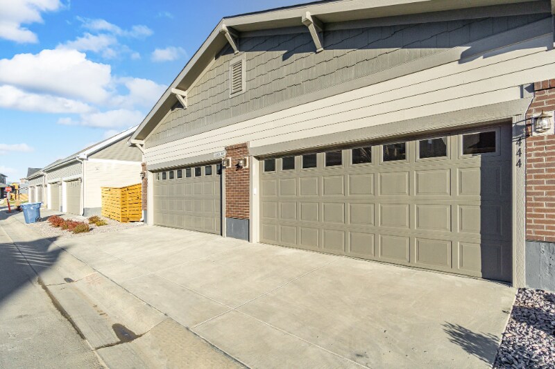 Building Photo - 444 Tigercat Wy