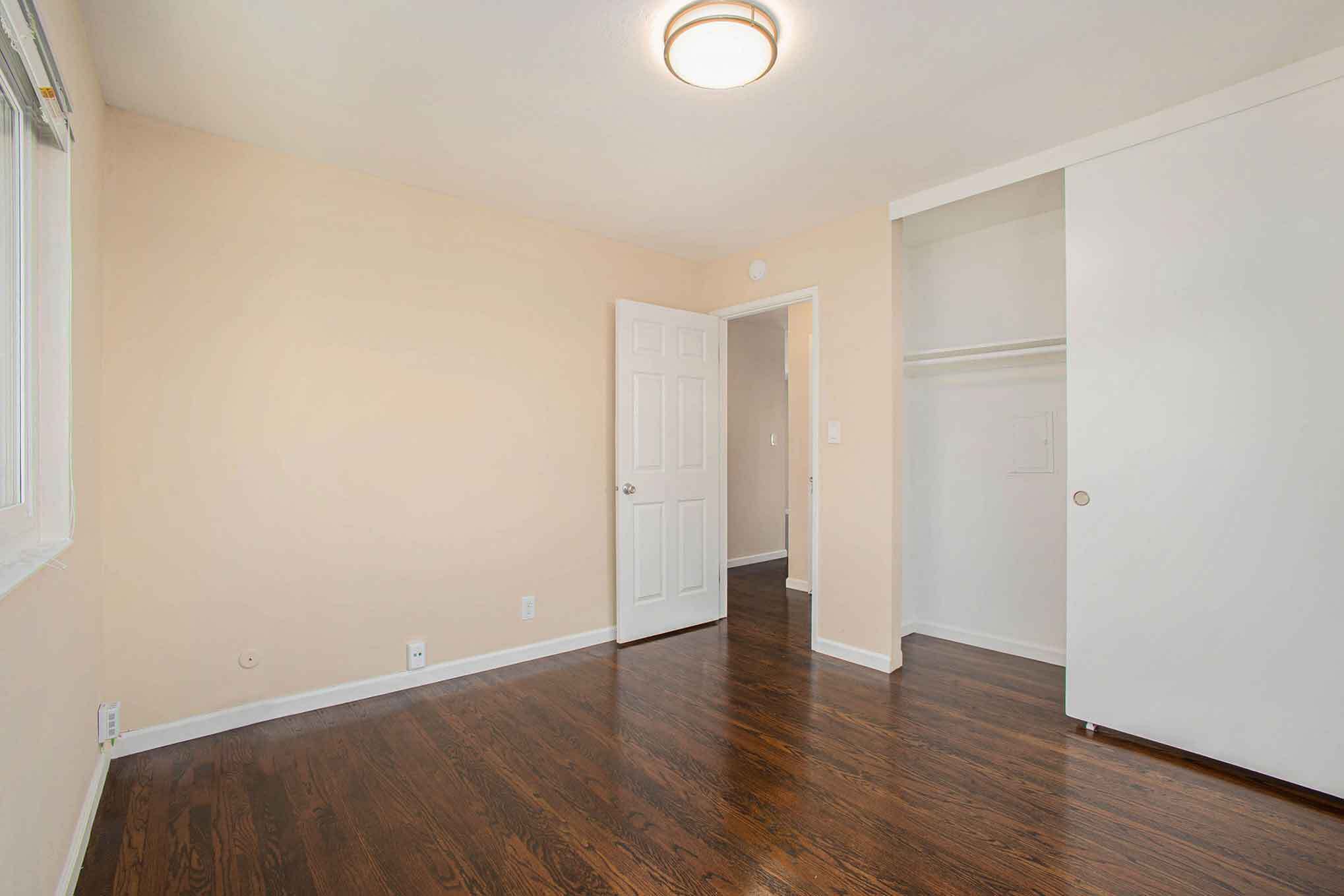 Building Photo - 1709 Pacific Ave