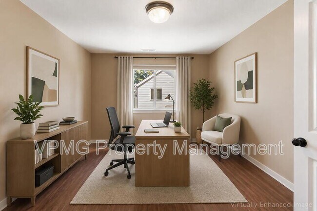 Building Photo - 2401 NE 114th Ct