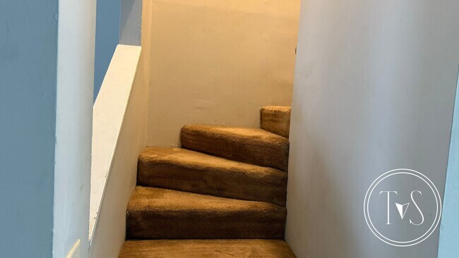 Building Photo - WINTER MOVE-IN SPECIAL: 50% OFF 1st FULL MONTH'S RENT!**