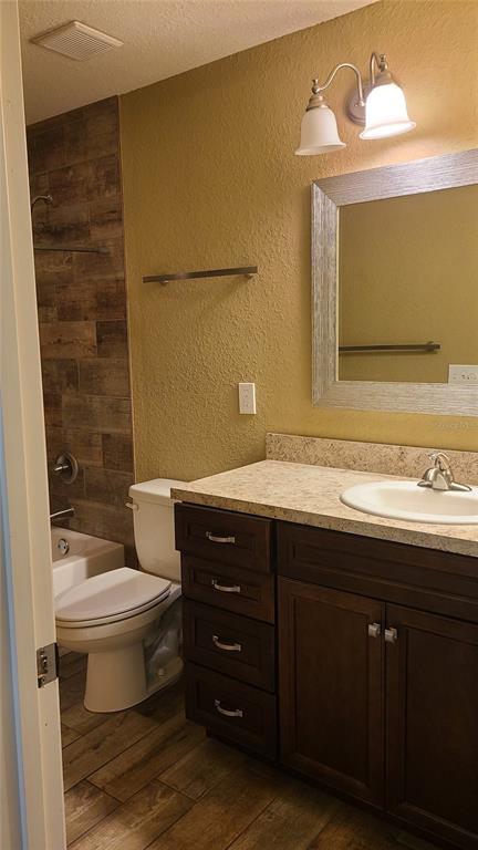 Building Photo - 2914 Royal Tuscan Ln