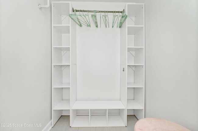 Building Photo - 363 Harbor Dr