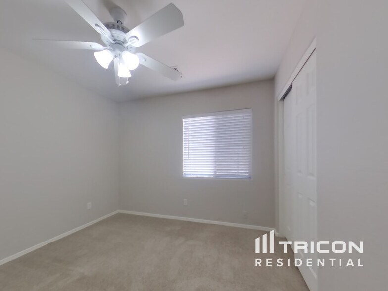 Building Photo - 15314 N 161st Dr