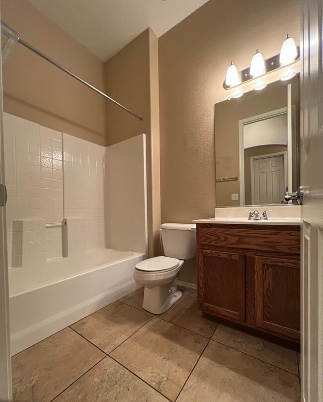 Building Photo - Two Bedroom home in Granville!