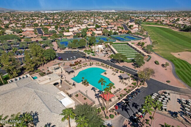 Building Photo - 16151 W Fairmount Ave