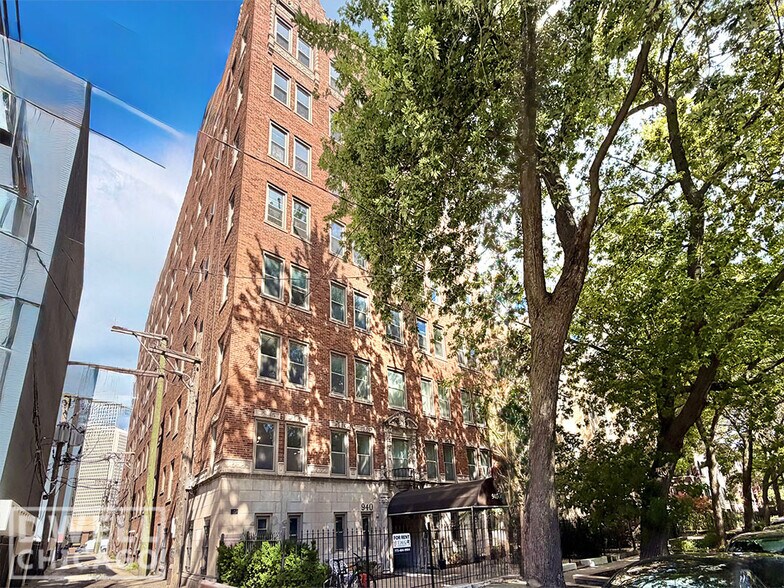 Building Photo - 924 W Winona St