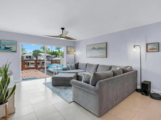 Building Photo - 1839 SE 4th St