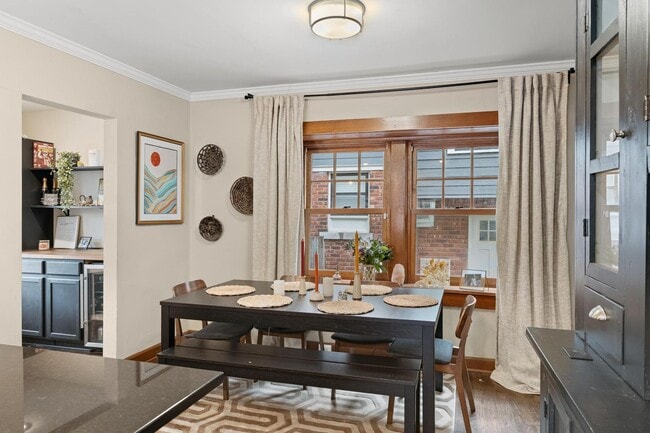 Building Photo - 2 Bed 1.5 Bath Home in the Heart of KCMO and Plaza Area