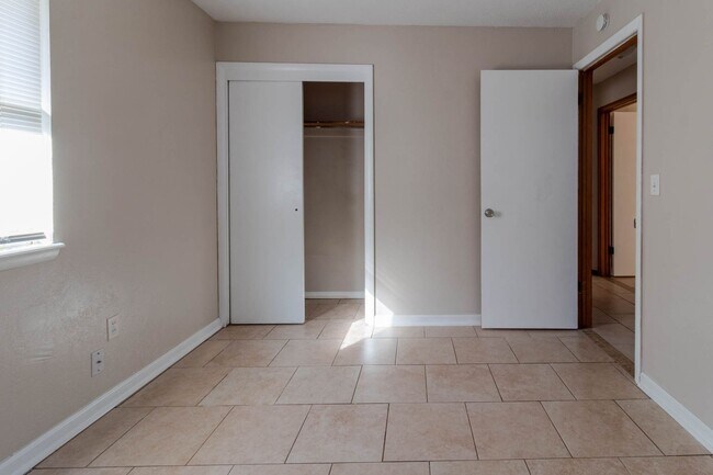 Building Photo - Spacious 3BD/1.BTH Home in Spencer