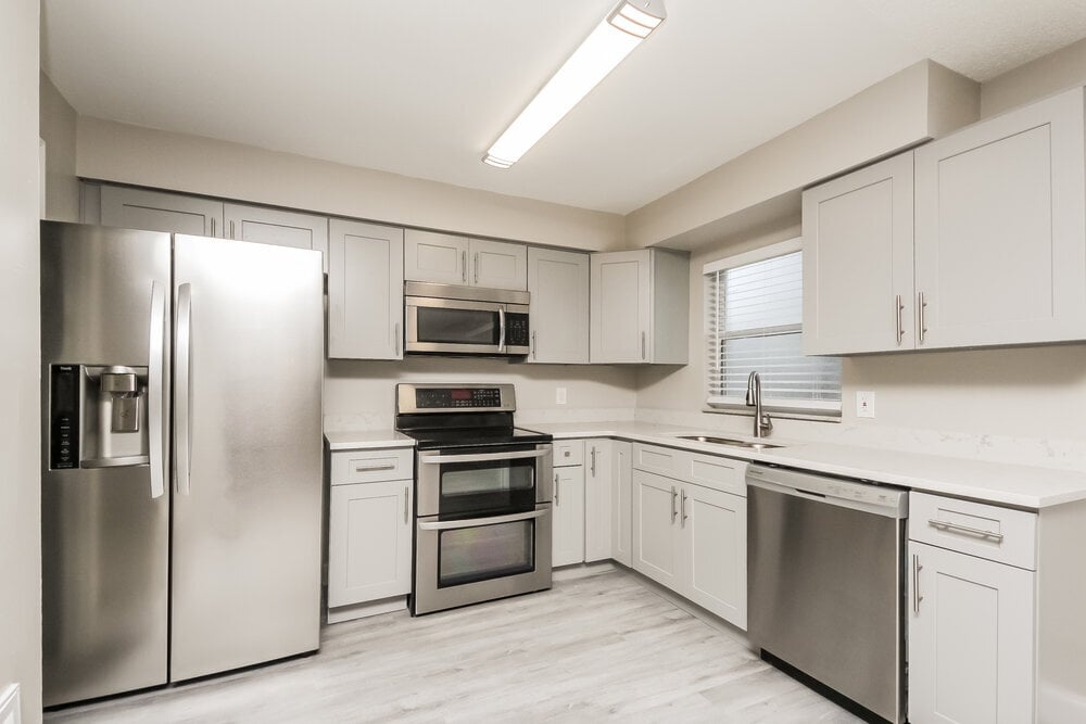 Building Photo - 2022 Valencia Cir