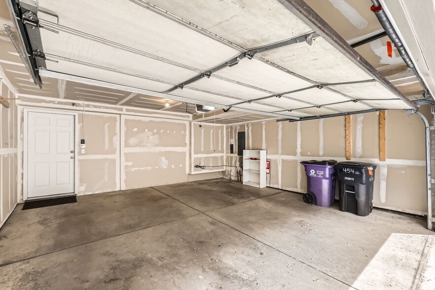 Building Photo - 454 S Lafayette St