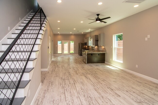 Building Photo - 317-A E 35th St