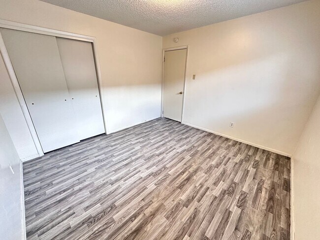 Building Photo - 3215 Morris St NE