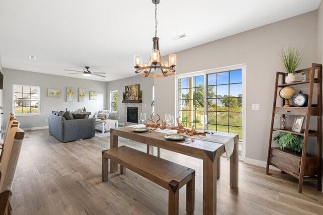 Building Photo - 1824 Horseshoe Ln