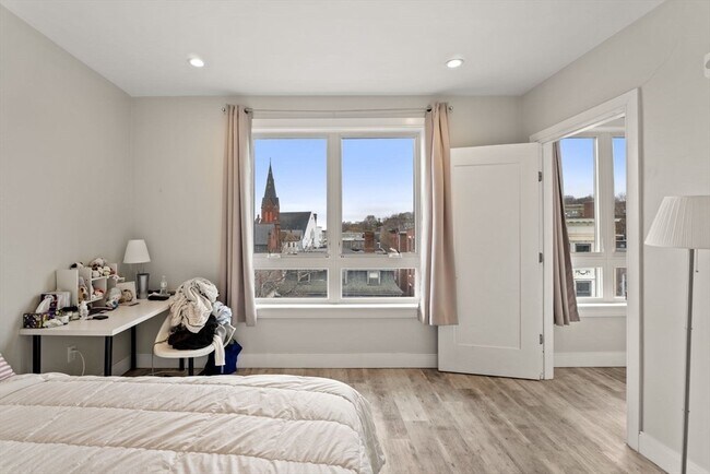 Building Photo - 1457 Tremont St