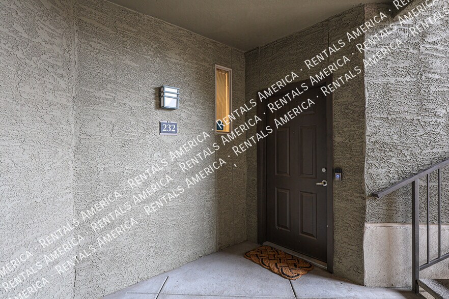 Building Photo - 5303 N 7th St