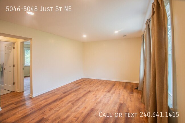 Building Photo - 5046-5048 Just St NE-