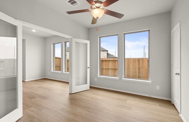 Building Photo - 17063 Shimmer Ray St