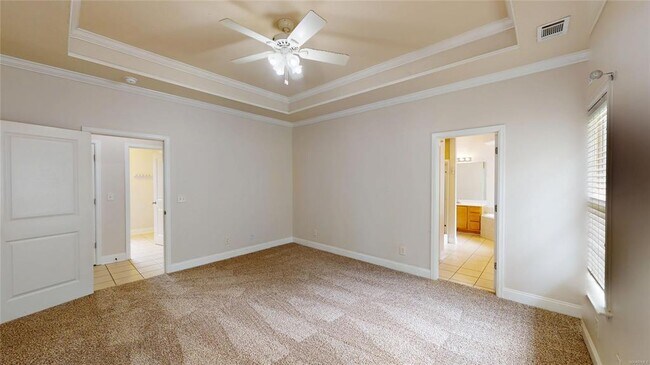 Building Photo - 414 Runway Dr