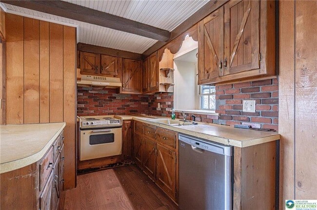 Building Photo - 621 Nursery Rd