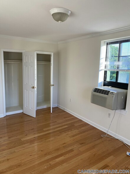 Building Photo - 60 Brattle St